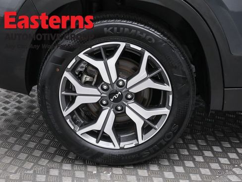 Used 2023 Kia Seltos EX image 31