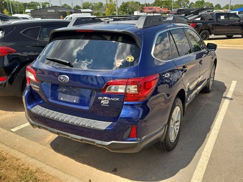 Used 2015 Subaru Outback 2.5i Premium AWD/4WD image 3