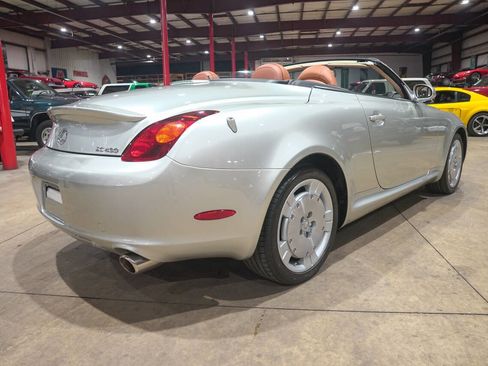Used 2004 Lexus SC 430 Convertible RWD image 8