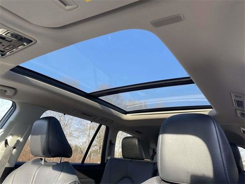 Used 2024 Toyota Grand Highlander Limited image 22