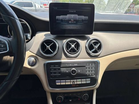 Used 2018 Mercedes-Benz GLA 250 image 22