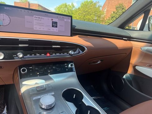 Certified 2026 Genesis GV70 2.5T Advanced AWD/4WD image 20