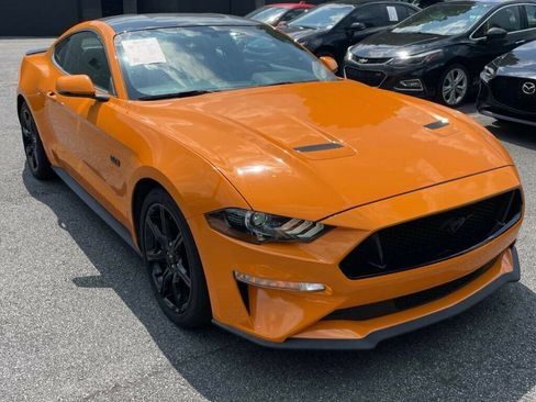 Used 2018 Ford Mustang GT Premium w/ Black Accent Package RWD image 2