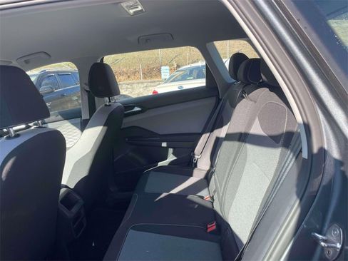 Used 2022 Volkswagen Taos S image 11