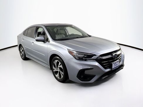 Used 2023 Subaru Legacy Premium image 3