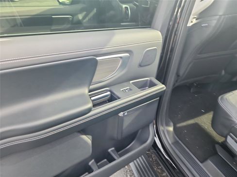 New 2025 Ford Expedition Max Platinum w/ Driver's Package image 20