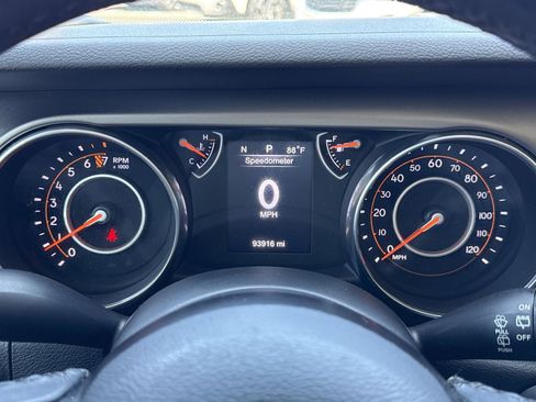 Used 2019 Jeep Wrangler Sport AWD/4WD image 15