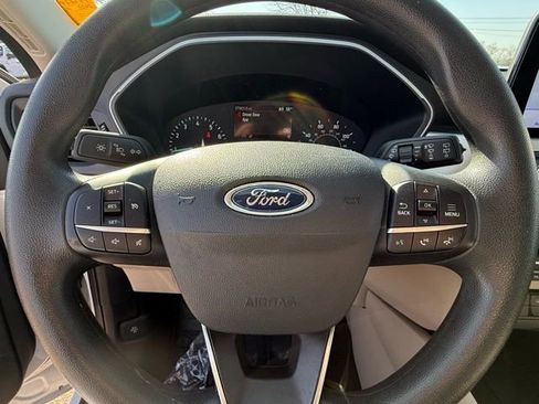 Used 2022 Ford Escape SE image 15