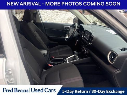 Used 2023 Hyundai Venue SEL w/ Cargo Package image 9