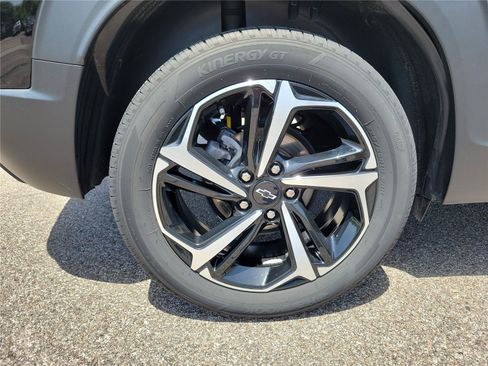 Used 2022 Chevrolet TrailBlazer RS w/ Sun and Liftgate Package FWD image 6