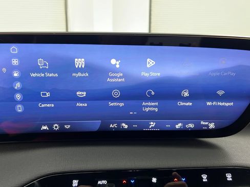 Used 2025 Buick Enclave Preferred AWD/4WD image 65