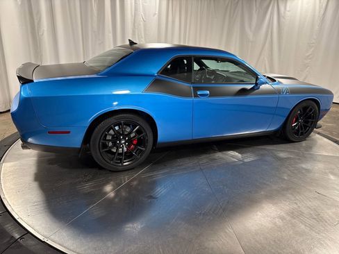 Used 2023 Dodge Challenger R/T w/ T/A Package image 10