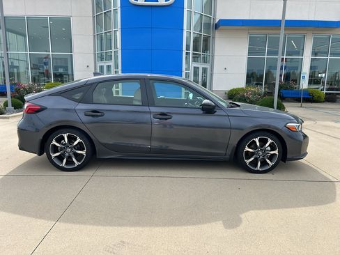 Used 2026 Honda Civic Sport Touring image 4