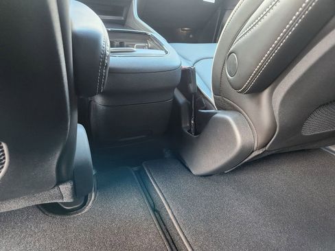 New 2026 Chrysler Pacifica Limited AWD/4WD image 35