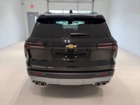 New 2027 Chevrolet Traverse LT w/ Sun and Wheel Package AWD/4WD image 5