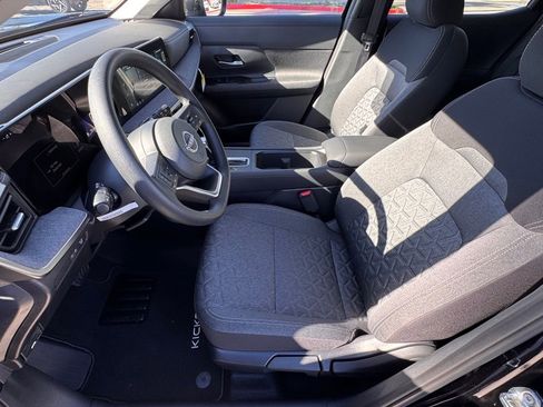 New 2026 Nissan Kicks SV image 9