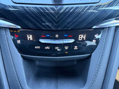 Used 2024 Cadillac XT6 Premium Luxury AWD/4WD image 32