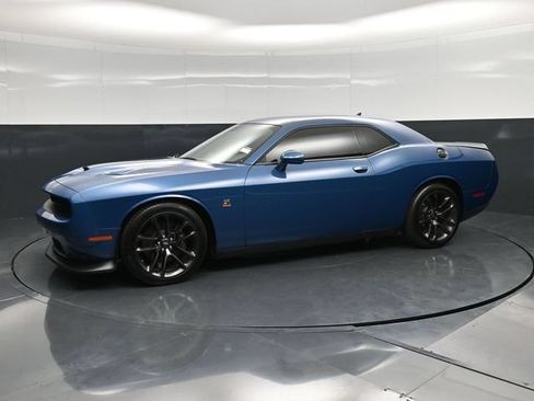 Used 2020 Dodge Challenger R/T Scat Pack RWD image 9