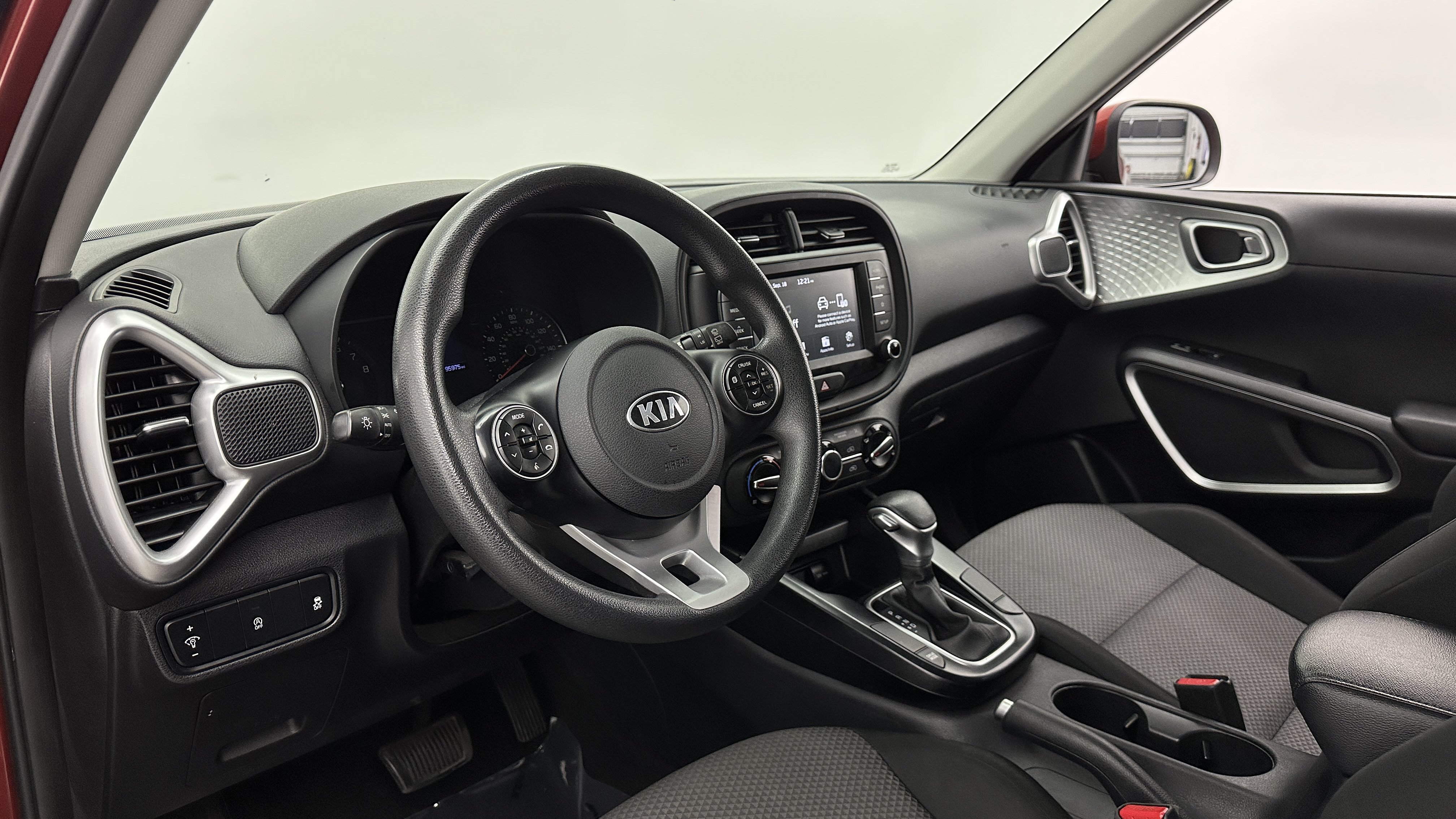 Used 2020 Kia Soul LX FWD image 11