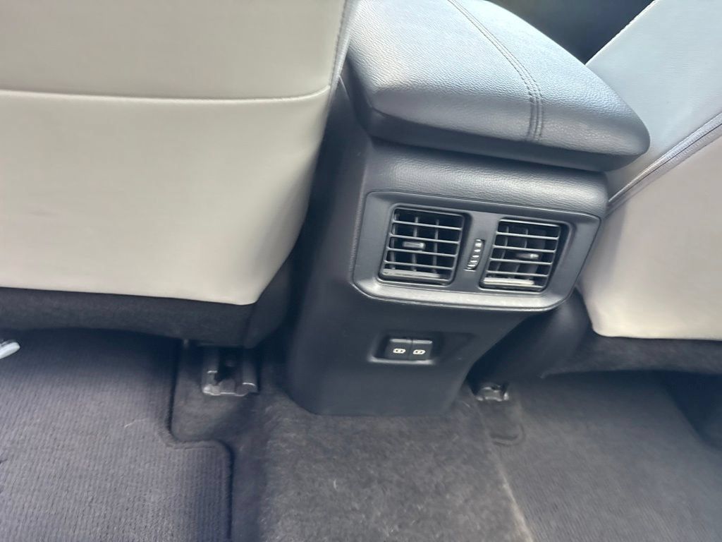 Used 2022 Toyota RAV4 XLE Premium FWD image 14