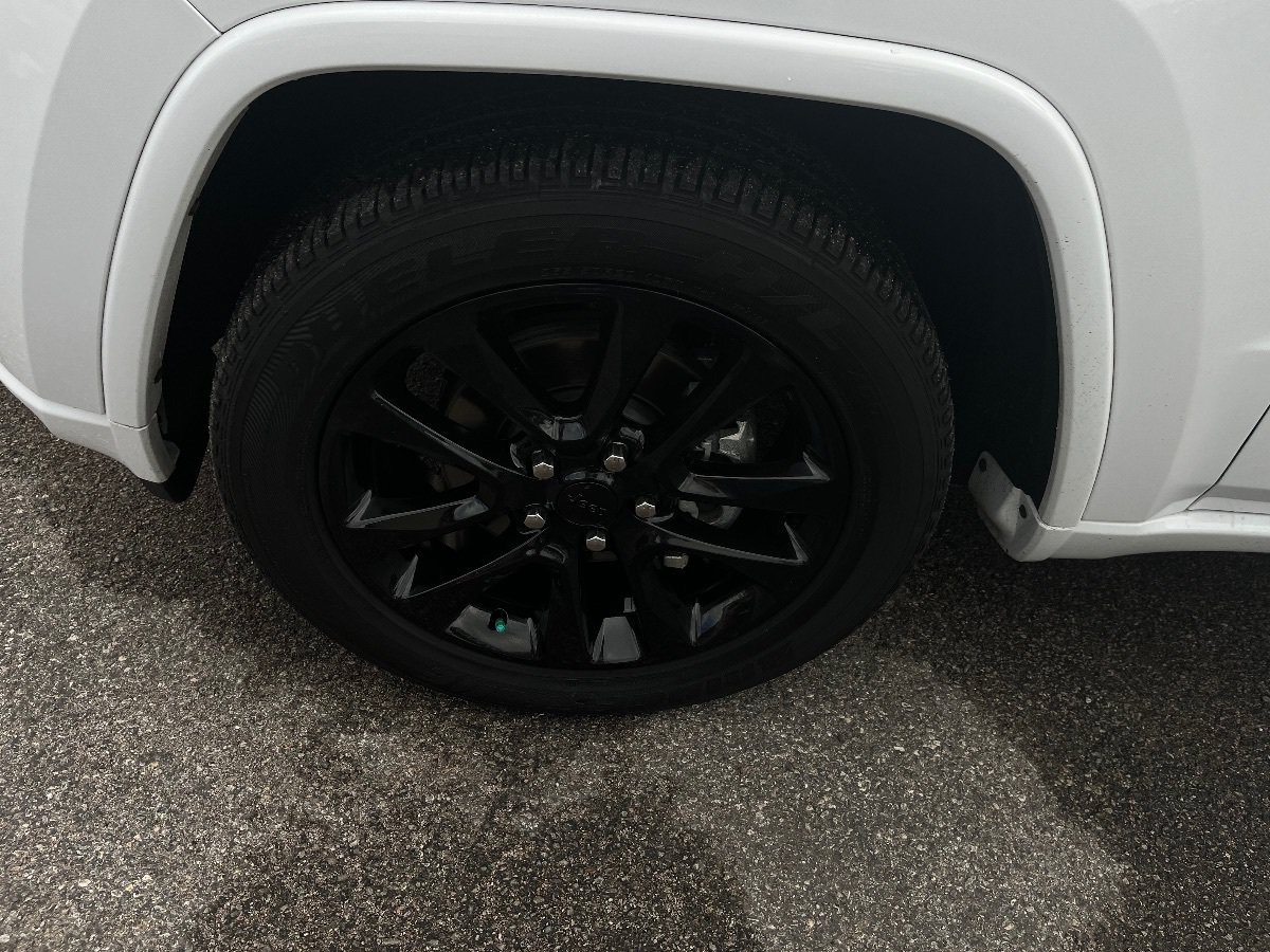 Used 2020 Jeep Grand Cherokee Altitude RWD image 41
