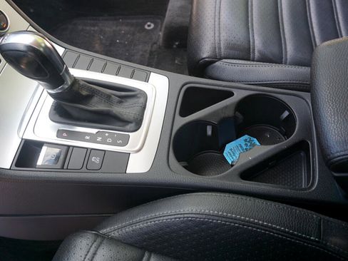 Used 2013 Volkswagen CC Sport Plus image 17