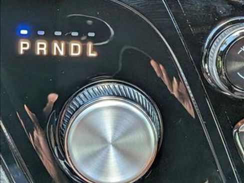 Used 2024 Chrysler Pacifica Pinnacle image 16