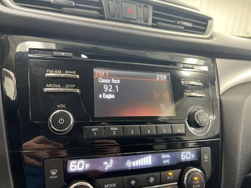 Used 2015 Nissan Rogue SV AWD/4WD image 14