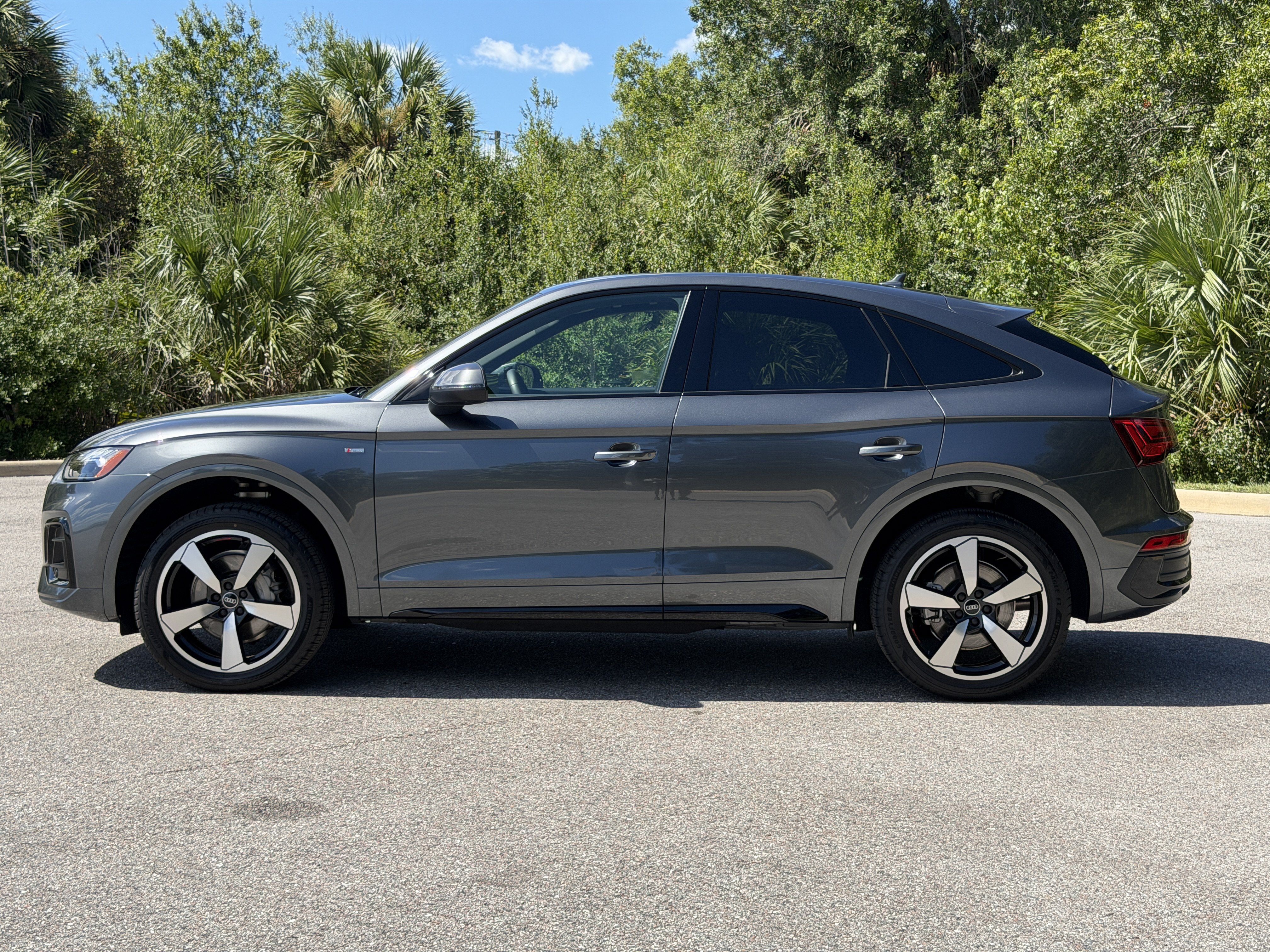 Certified 2023 Audi Q5 2.0T Premium Plus AWD/4WD image 4