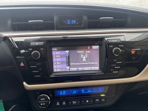 Used 2016 Toyota Corolla LE image 25