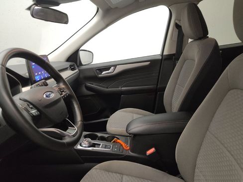Used 2021 Ford Escape SE w/ Convenience Package FWD image 17