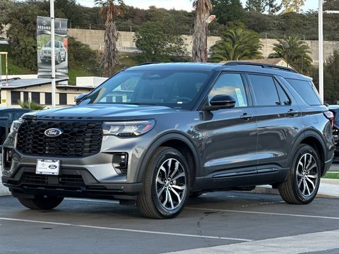 New 2026 Ford Explorer ST-Line image 7