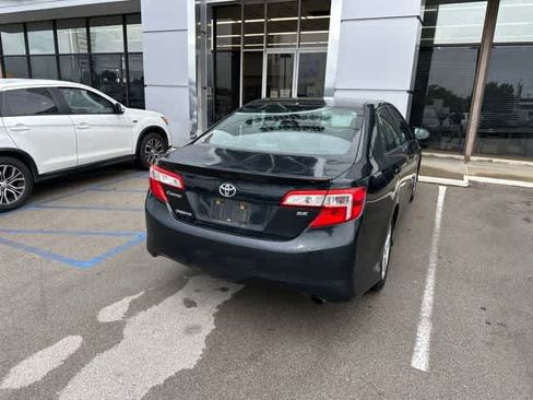 Used 2014 Toyota Camry SE FWD image 7