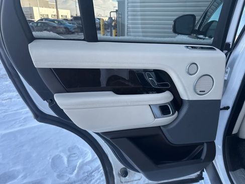 Used 2019 Land Rover Range Rover HSE image 19