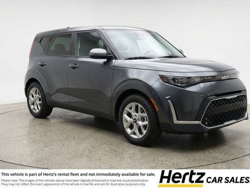 Used 2025 Kia Soul LX w/ LX Technology Package FWD image 1