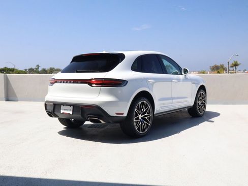 New 2026 Porsche Macan AWD/4WD image 9