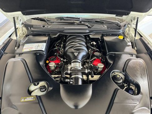 Used 2014 Maserati GranTurismo Sport image 20