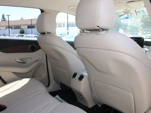 Used 2020 Mercedes-Benz GLC 300 image 14