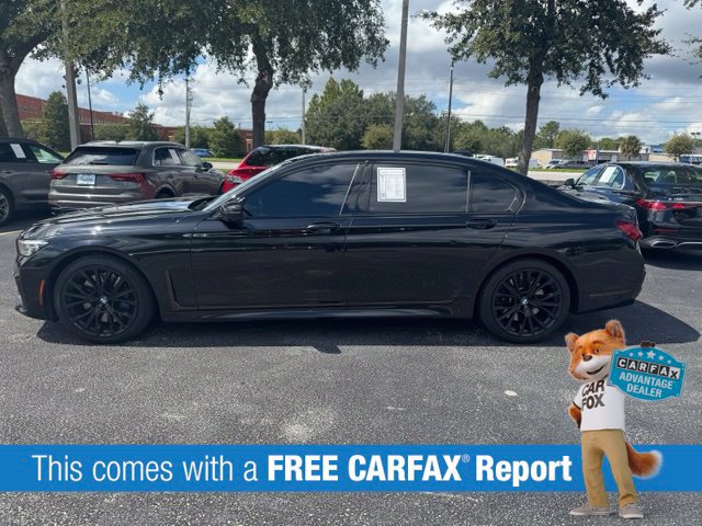 Used 2022 BMW 750i xDrive w/ Executive Package AWD/4WD image 2