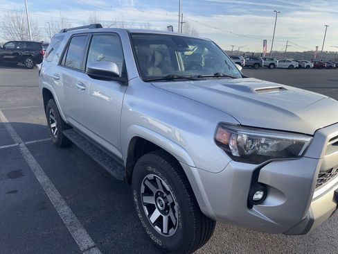 Certified 2021 Toyota 4Runner TRD Off-Road image 4