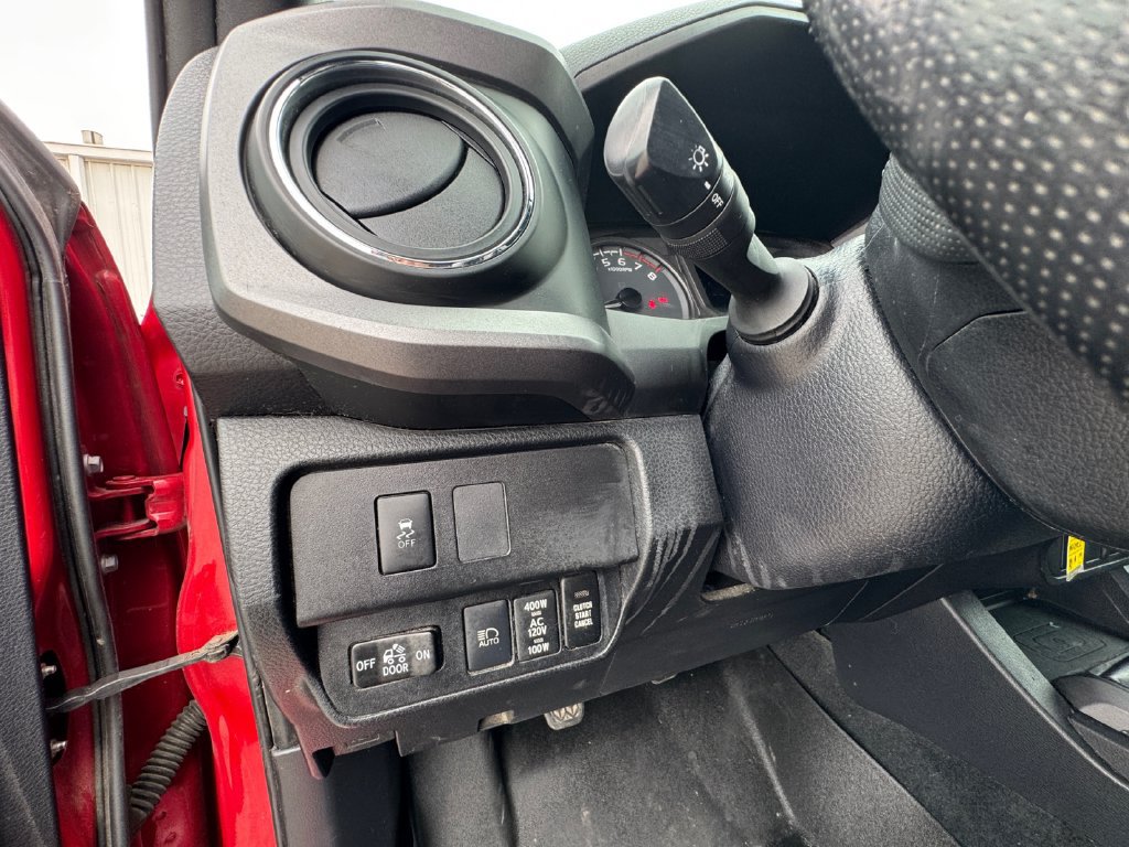 Used 2020 Toyota Tacoma TRD Off-Road w/ Technology Package AWD/4WD image 25