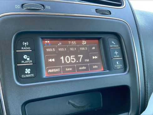 Used 2014 Dodge Journey SXT w/ Flexible Seating Group image 29