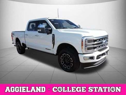 Used 2023 Ford F350 Platinum AWD/4WD image 3