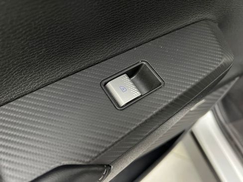 Used 2025 Mitsubishi Outlander SE FWD image 17