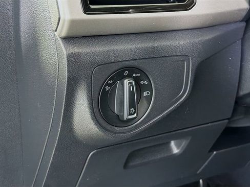 Used 2020 Volkswagen Atlas Cross Sport SEL image 10