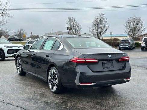 New 2026 BMW 530i xDrive w/ Premium Package image 8