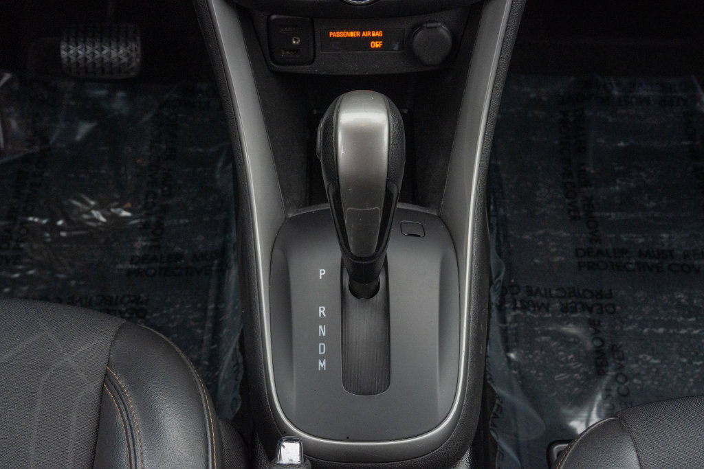 Used 2018 Chevrolet Trax LT w/ LT Convenience Package FWD image 18