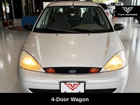 Used 2002 Ford Focus ZTW FWD image 5