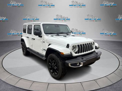 Used 2025 Jeep Wrangler Unlimited Sahara image 1