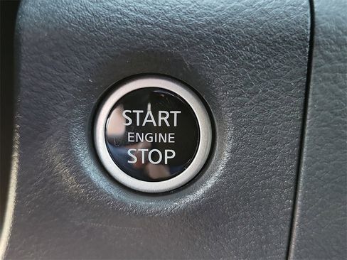 New 2025 Nissan Frontier Pro-X w/ Black Accent Package image 8